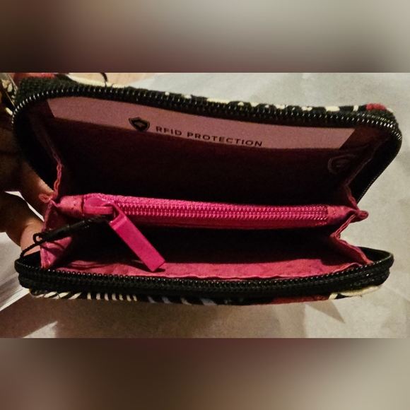 Vera Bradley New W/Tag Colorful Patterned ID Wallet - Picture 5 of 6